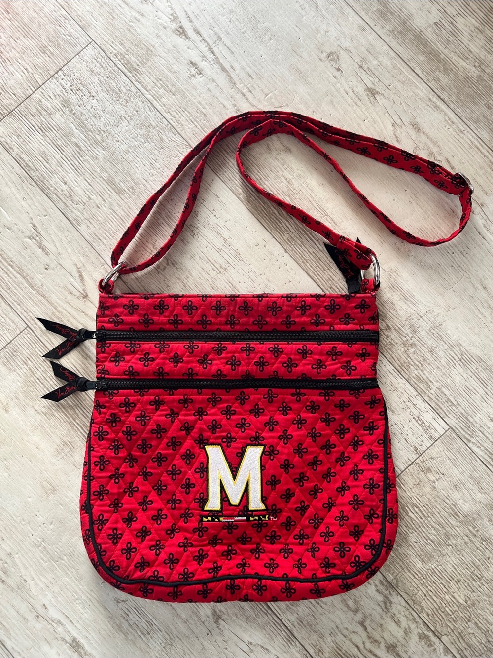 Vera Bradley University Of Maryland Collegiate Triple Zip
Hipster Crossbody Bag